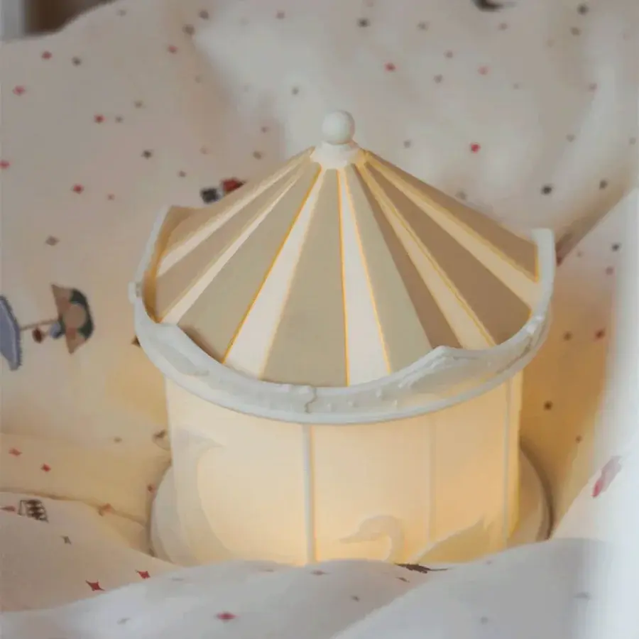Cam Cam Copenhagen Natlampe Carousel produktbilde